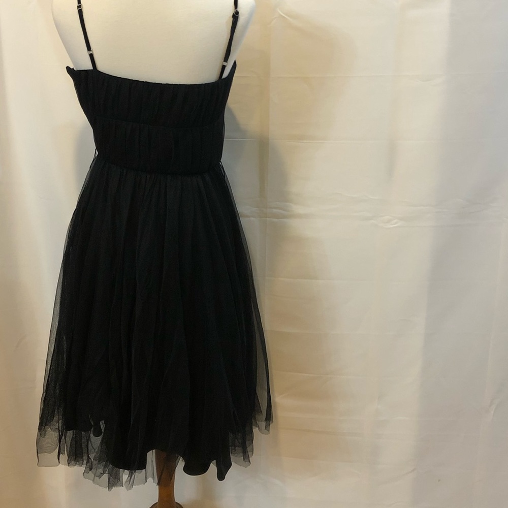 Banana republic black and tuelle silk dress. - Picture 4 of 7
